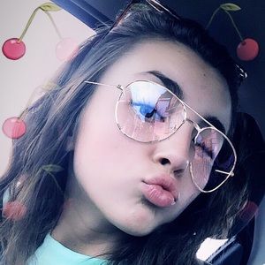 Meet your Posher, Hanna